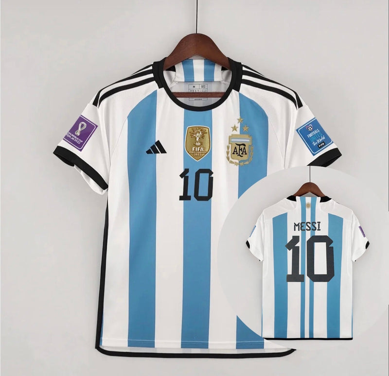 Camisa da Argentina três estrelas 2022 com o nome e número do Messi - mais patch campeão do mundo