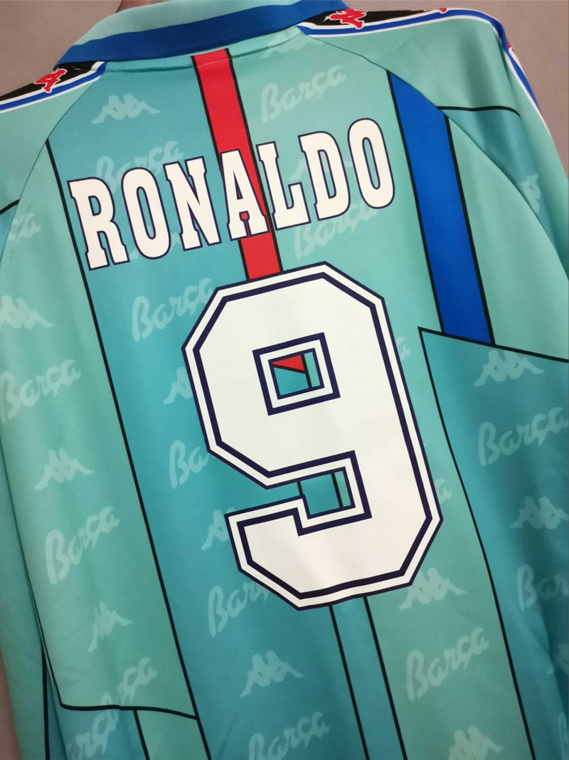 Barcelona 1996-97 Ronaldo visitante manga larga